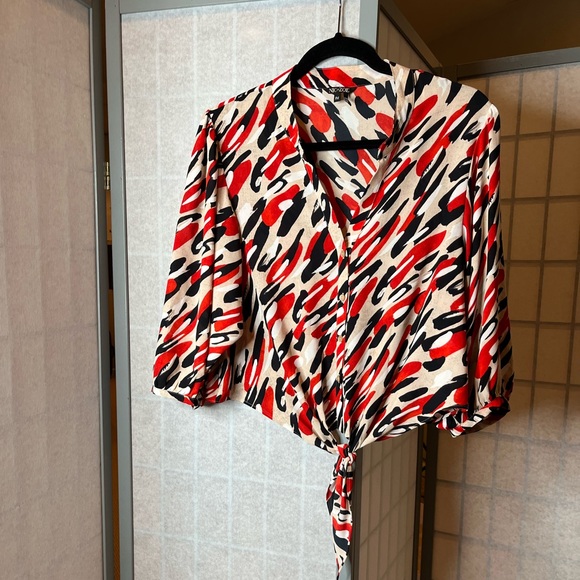 NIC+ZOE Tops - Nic + Zoe blouse with waist tie